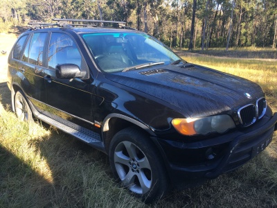 BMW E53 X5 3.0D SUV 2004 junk car removal Bought for $6500 9 months ago, could not pay the rego renewal due,
2 door handles and a window mechanism, and driver widow gl